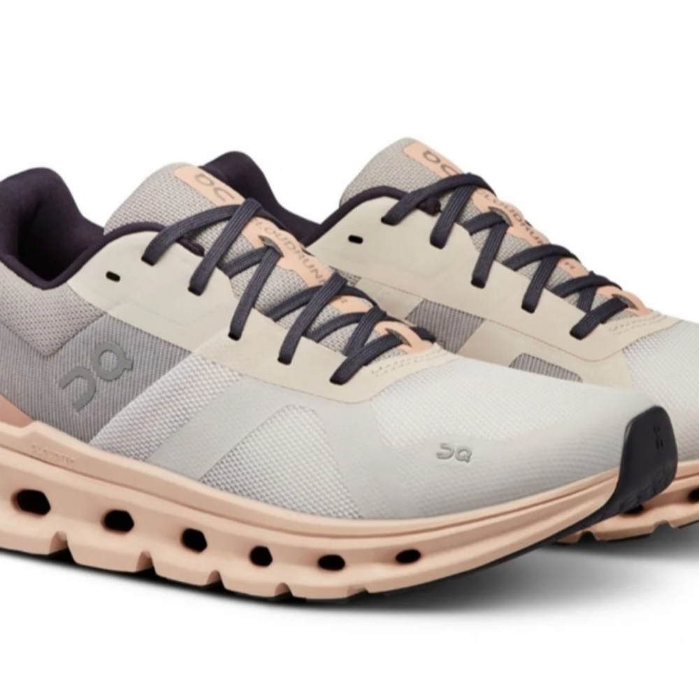 On Running Woman's Cloudrunner - Frost & Fade - 8.5